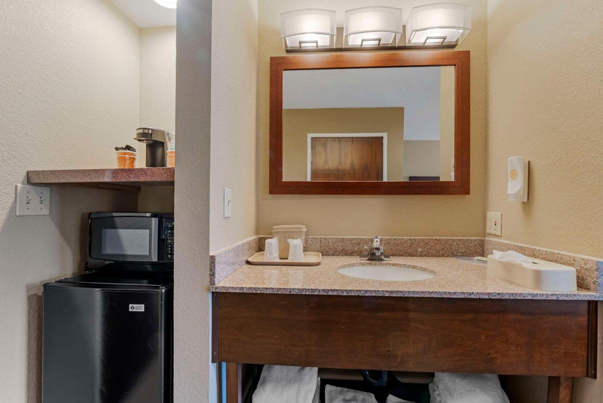 Comfort Inn Lathrop Stockton Airport Esterno foto