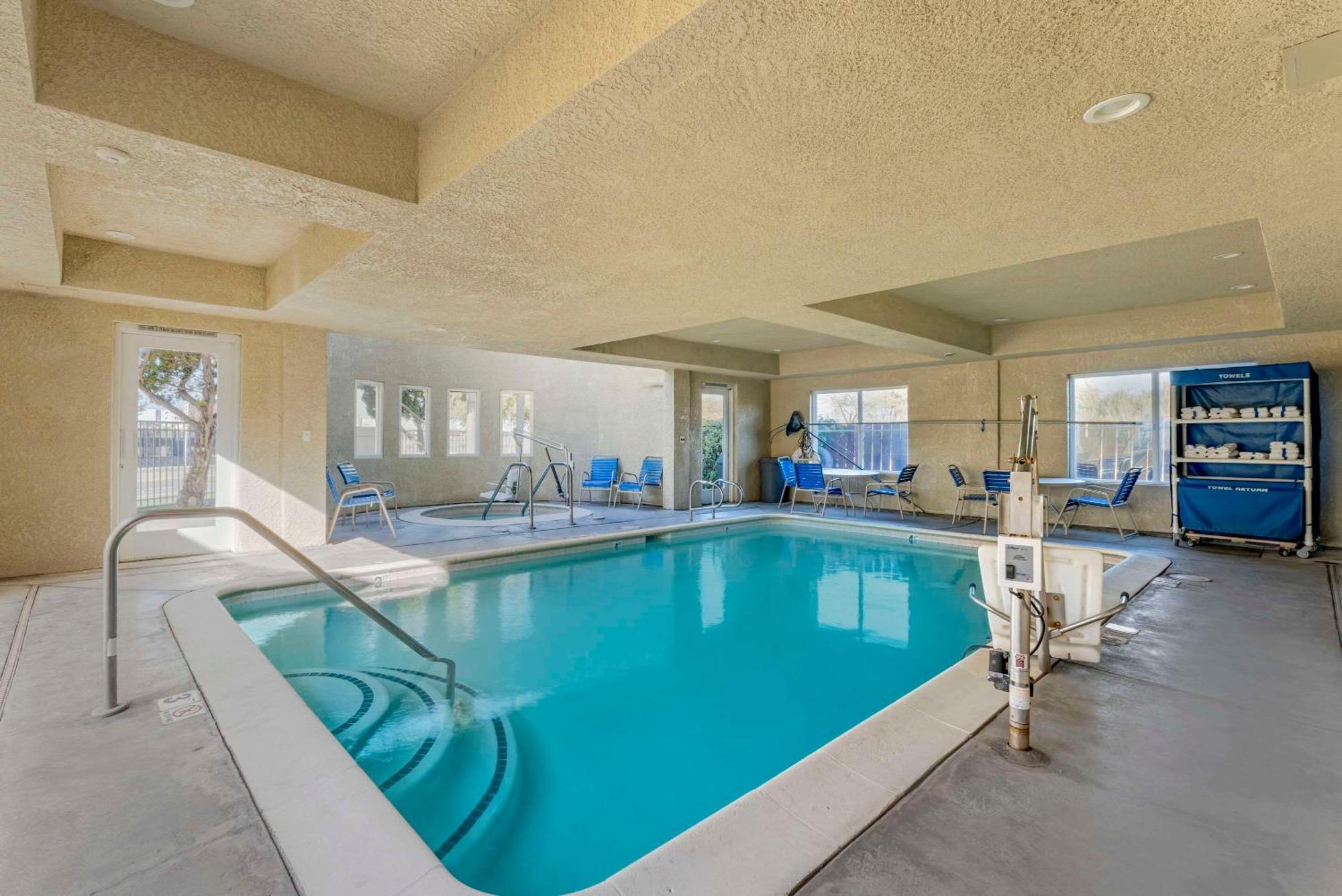 Comfort Inn Lathrop Stockton Airport Esterno foto