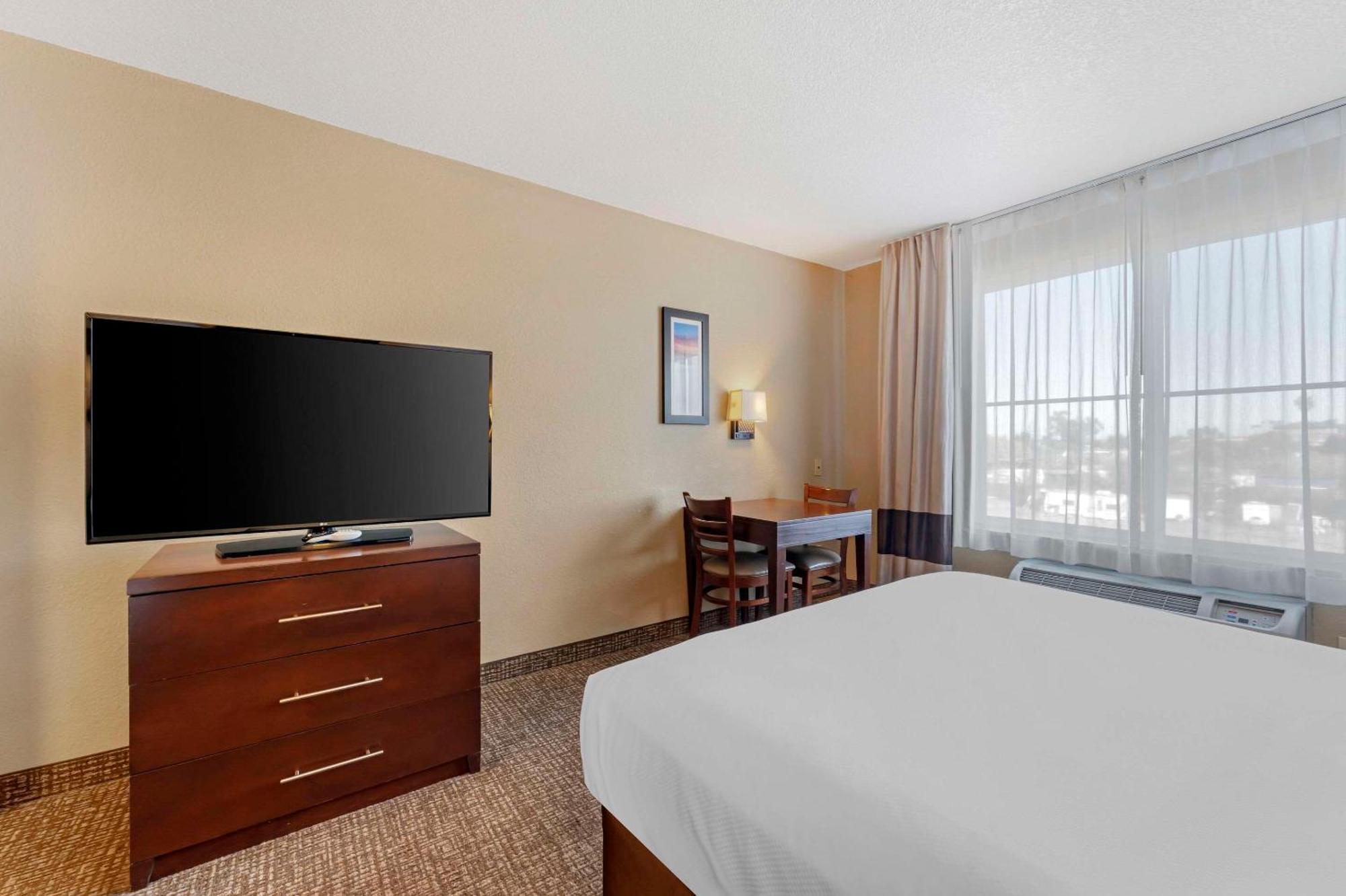 Comfort Inn Lathrop Stockton Airport Esterno foto